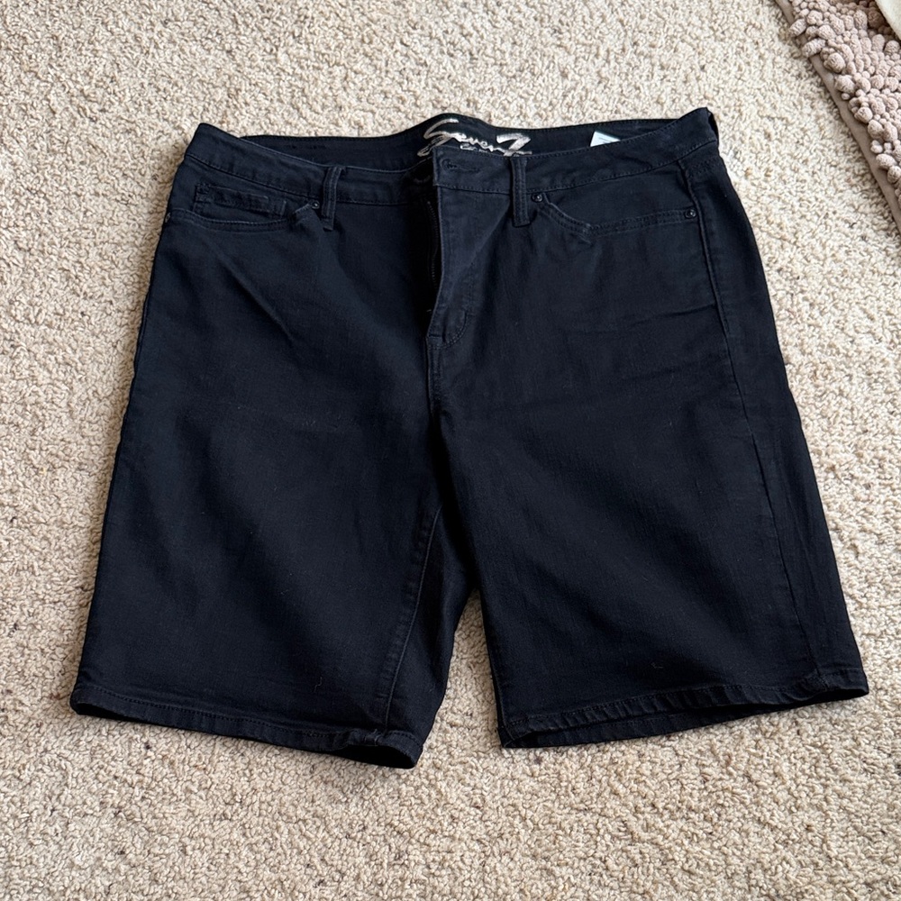 Women’s Black Casual Bermuda Stretch Shorts. Seven7